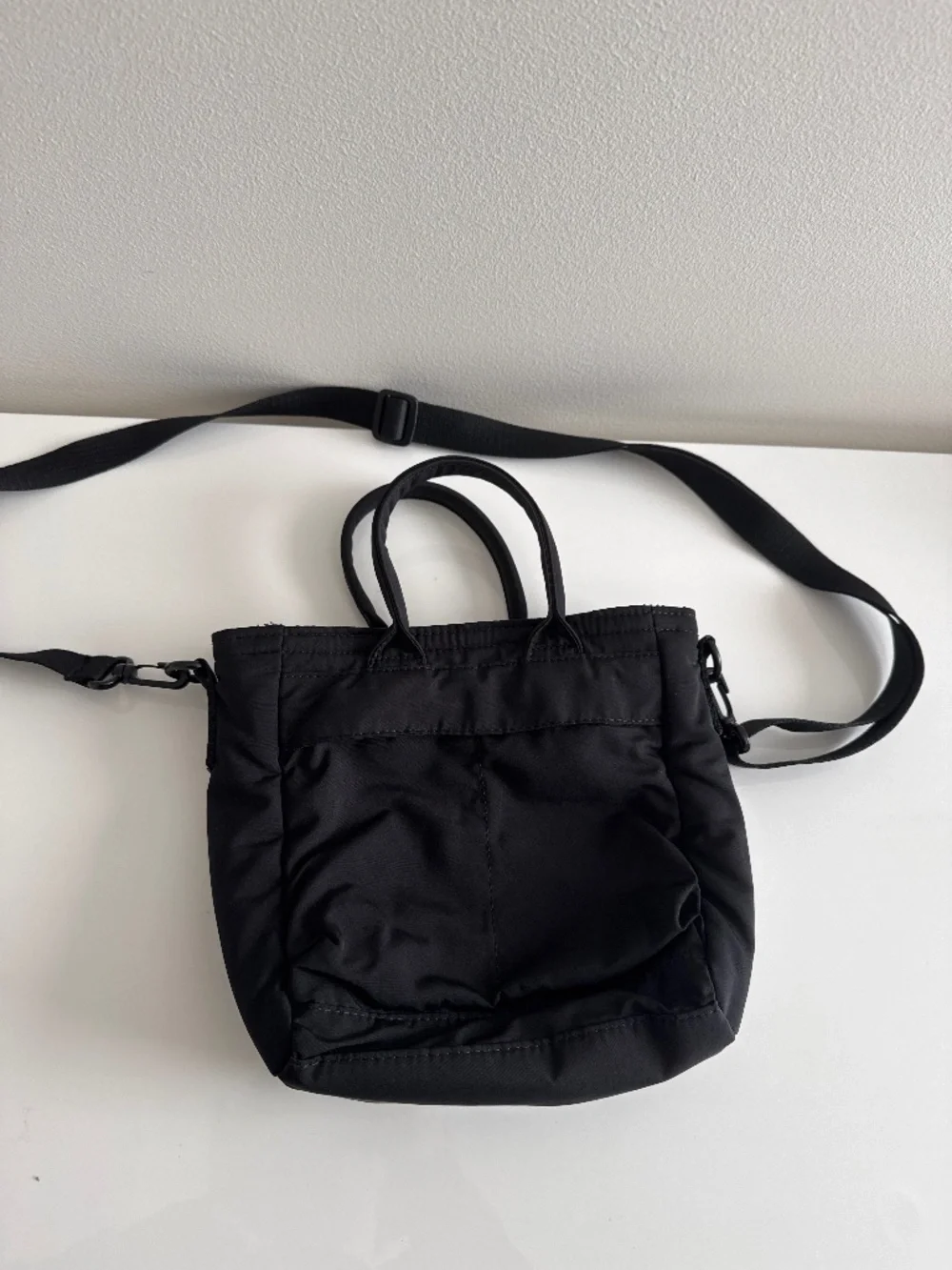 Uniqlo 2 way utility mini bag black - Picture 1 of 3